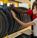 customer in tyre shop