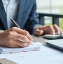 accountant calculate financial report