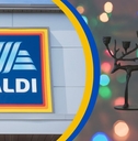 Aldi storefront with Christmas decor