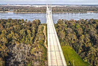 Mississippi Bridge at Greenville and LakePort