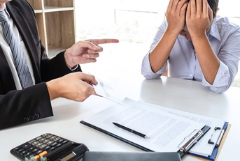 boss sending you&#x27;re fired letter to layoff employee