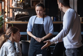 furious client couple get mad about cafe bad service