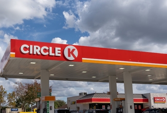 circle k convenience store with gas station during day time in orlando