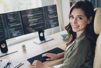 female programmer