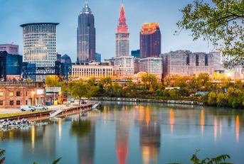 skylines of cleveland ohio with lakeview