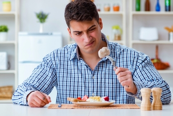 eating tasteless food at home