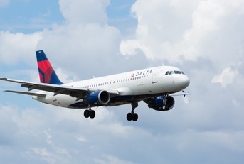 Delta Air Lines airplane landing