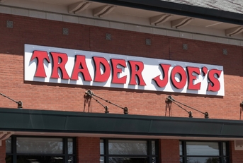 trader joe&#x27;s retail store from outside