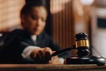 judge striking gavel