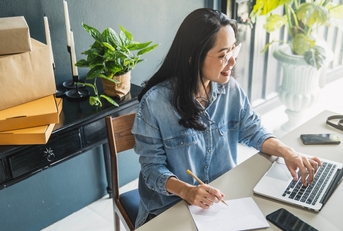 woman working online
