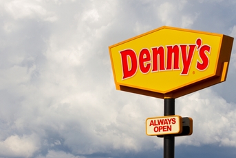 dennys restaurant sign