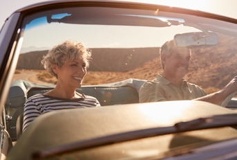 couple on road trip