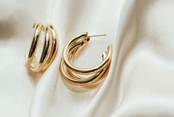 gold jewelry earrings