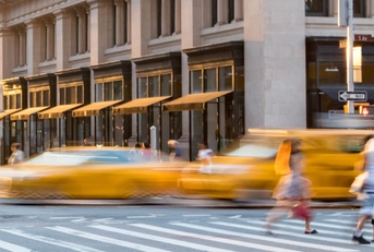 intersection of fifth avenue manhattan