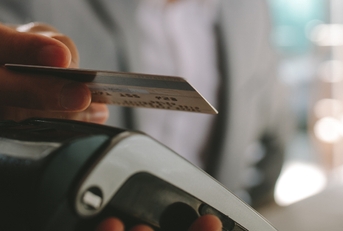 paying with contactless credit card
