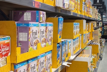breakfast cereal section in aldi