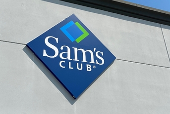 Sam&#x27;s club warehouse sign