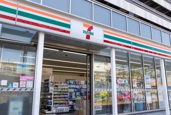 7 eleven store