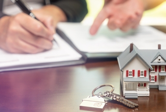 agent and customer sign contract