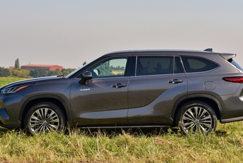 toyota highlander hybrid 4x4