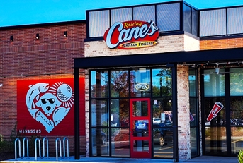 raising cane&#x27;s chicken fingers restaurant