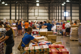 people are shopping in a warehouse 