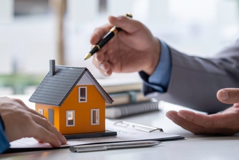real estate company to buy houses