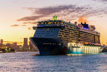 norwegian breakaway cruise ship