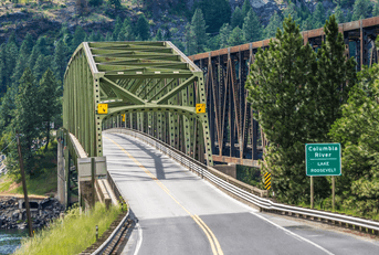 bridge over the columbia river in washington