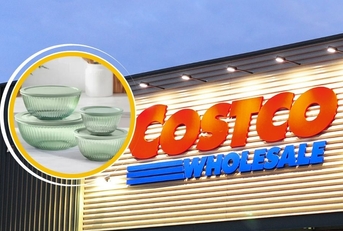 Costco store with mixing bowl set