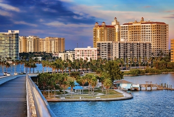 downtown sarasota from ringling bridge