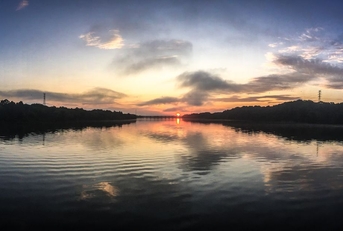 Sunrise on the Tennessee River