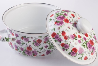 Floral casserole dish