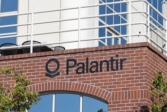 palantir office exterior in palo alto, ca