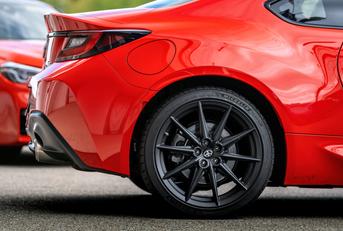 rear wheel and light of toyota gr86