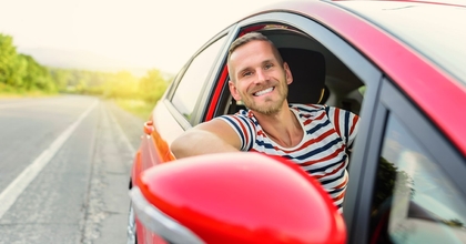 Man uses Farmers auto insurance for his car