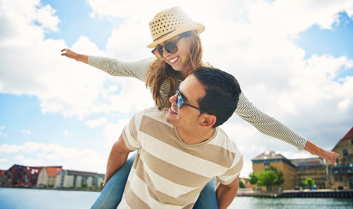 Which Southwest Credit Card Is Best? | FinanceBuzz, image size:1199x710