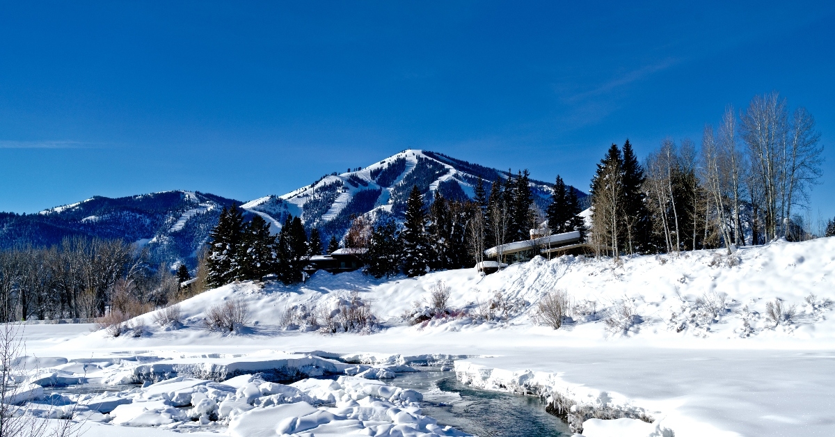 Snowy mountain