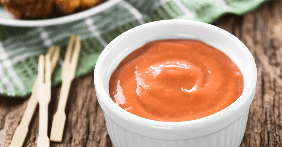 Jar of fry sauce (ketchup and mayo mixture)
