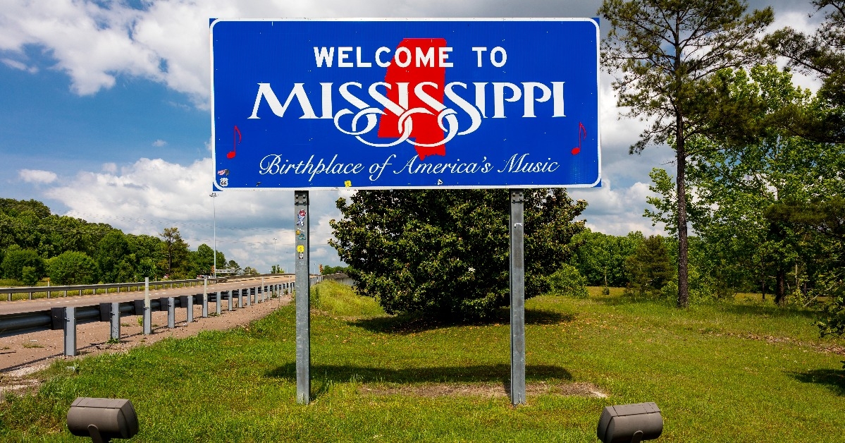 Welcome to Mississippi state road sign