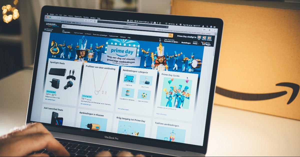 Amazon Deutschland Prime Day shopping deals on Apple MacBook Pro laptop