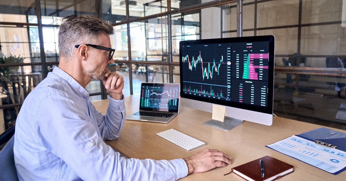 mature crypto trader investor analyst broker