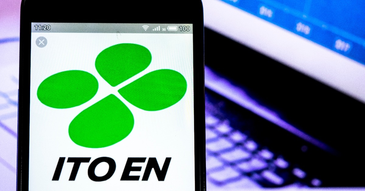 Ito En, Ltd. logo seen displayed on a smart phone