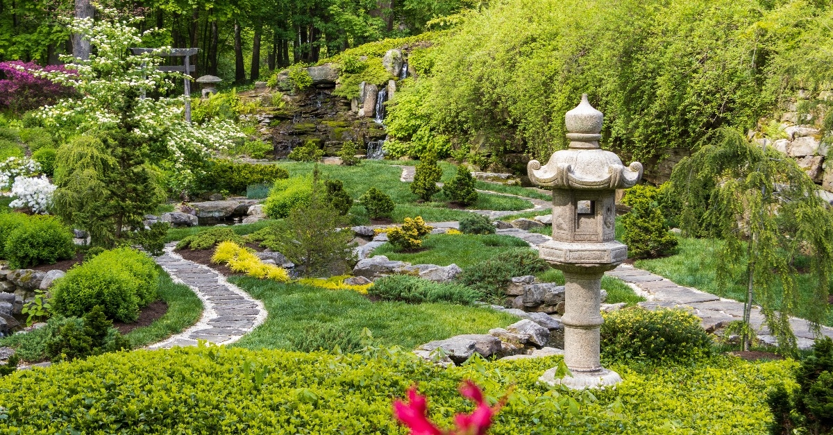 lush green gardens in Akron Ohio