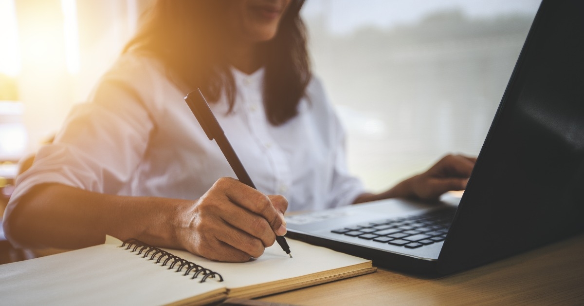 woman learning an online course using netbook