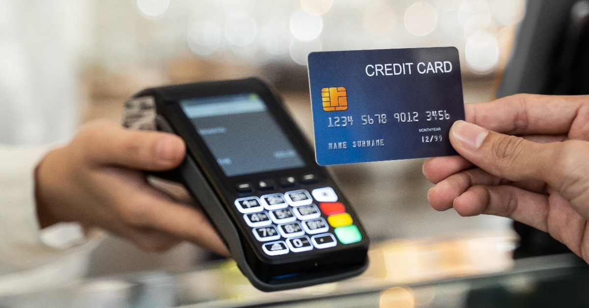 customer using credit card for payment