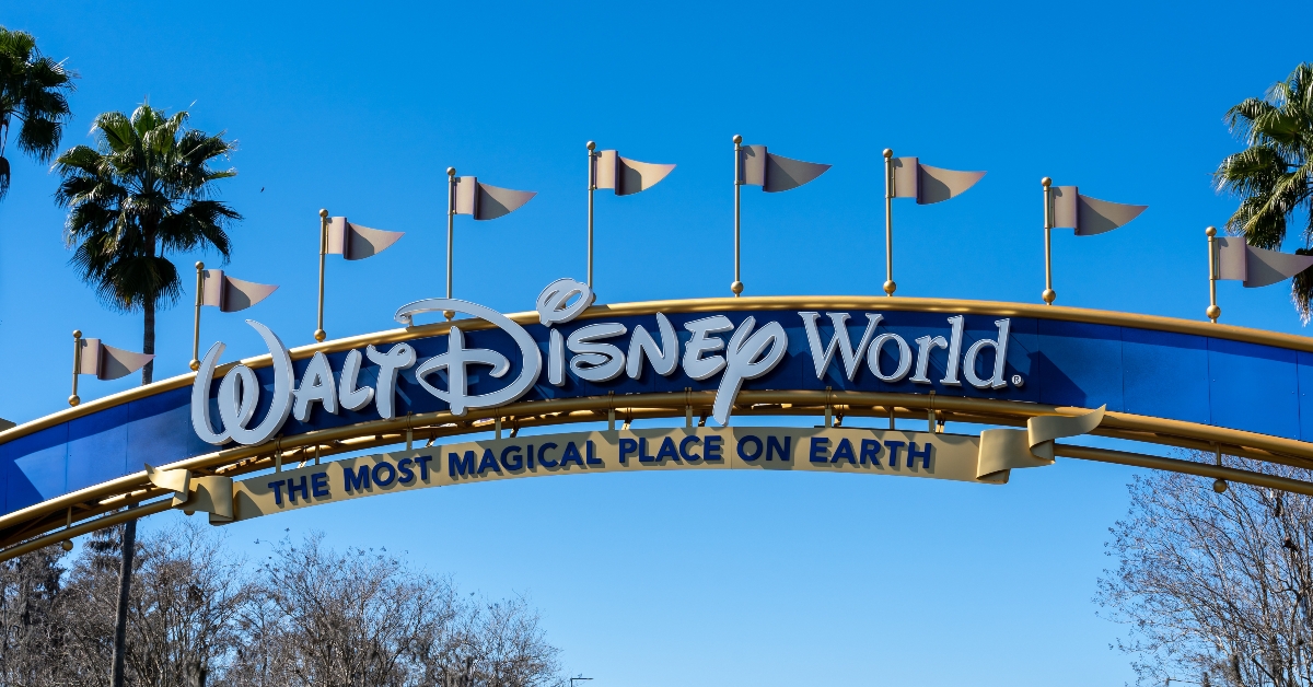 Entrance sign of Walt Disney World 