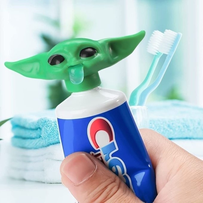 Yoda Toothpaste Dispenser