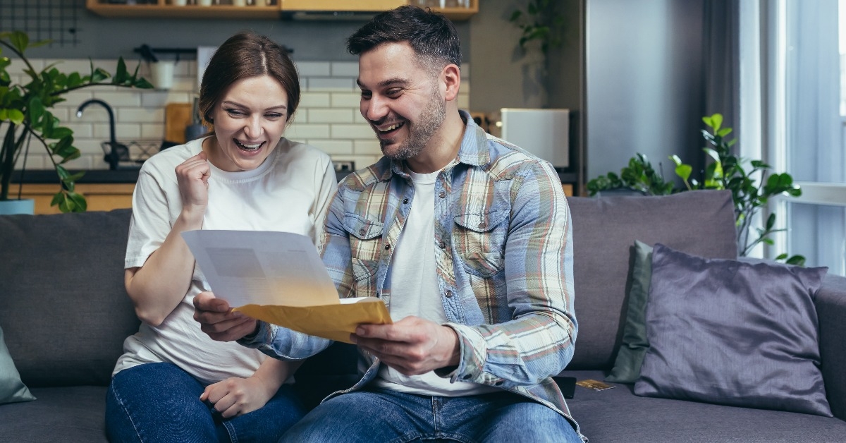 man and the pregnant woman received a letter