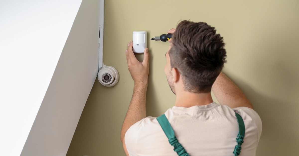 electrician installation an alarm system